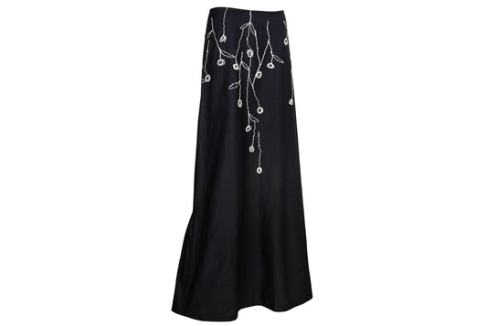 2000s Simultaneous black maxi skirt with white floral embroidery