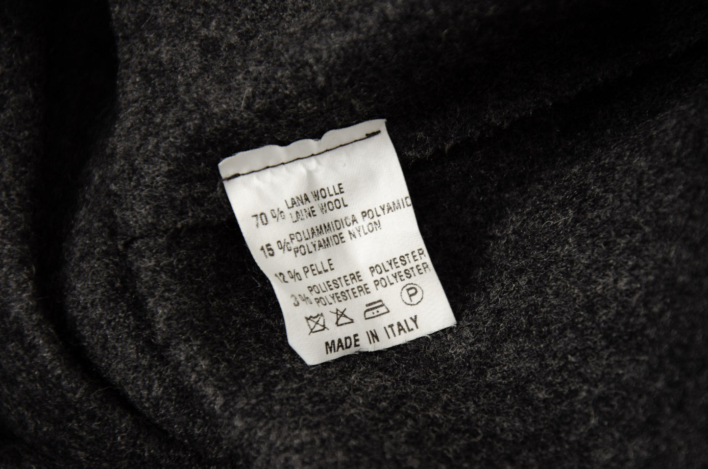 Vintage Collection Privée? gray wool skirt with oversized black leather belt - Made in Italy