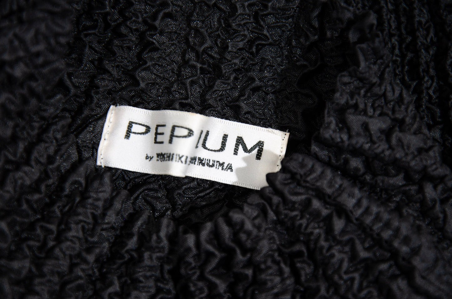 90s Yoshiki Hishinuma abstract pleats mock neck top / Vintage Japanese designer permanent pleats black top / Made in Japan