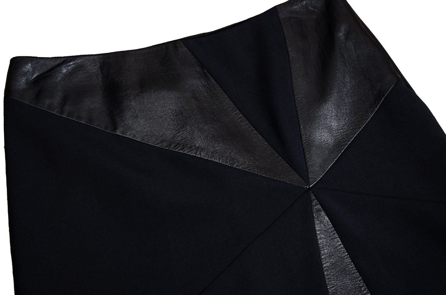 F/W 2001 Simultaneous avant garde black wool skirt with leather inserts / Made in Italy