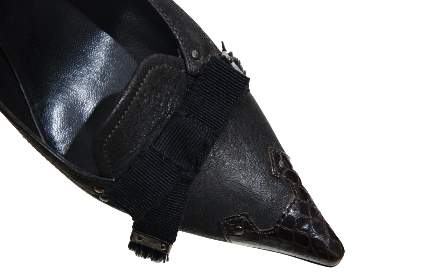 Vintage Prada brown leather kitten heel with textured metal details / 1990s / Made in Italy