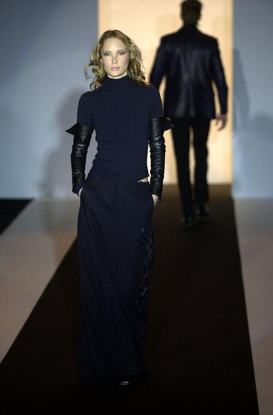 F/W 2001 Simultaneous black wool maxi skirt with back pleats and utilitarian patch pockets