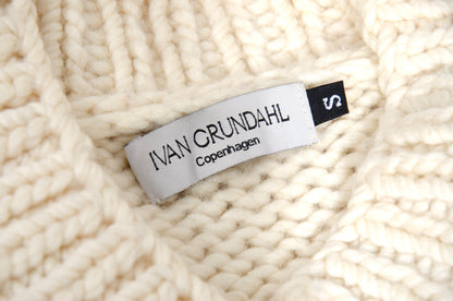 Vintage Ivan Grundahl 100% wool avant garde wide sleeves oversized cable knit pullover