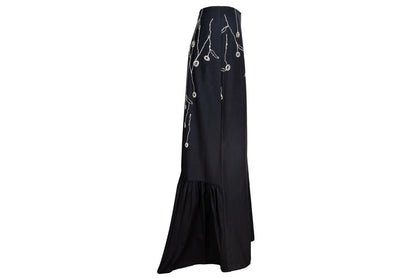 2000s Simultaneous black maxi skirt with white floral embroidery