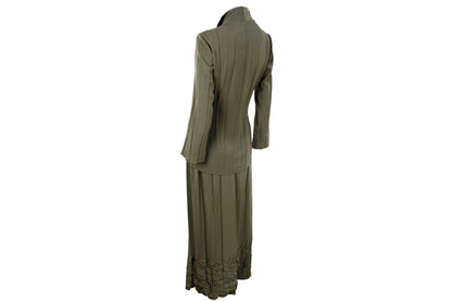 Vintage French brand permanent pleats army green two piece suit / Made in France