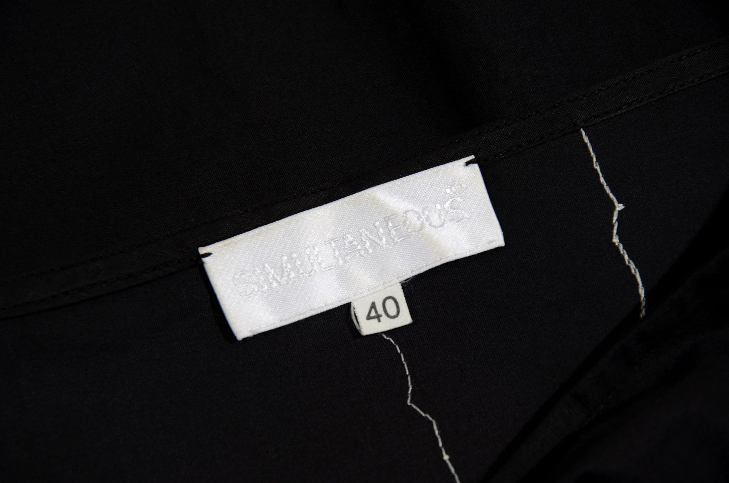 2000s Simultaneous black maxi skirt with white floral embroidery