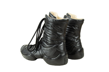 Marithé + François Girbaud boots / Chunky molded rubber sole lace up black leather lace up boots