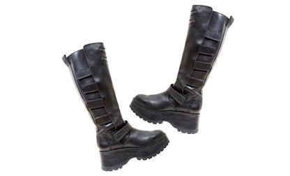 Marithé + François Girbaud black leather platform boots / 2000s MFG track sole combat boots / Girbaud motorcycle boots / Made in France