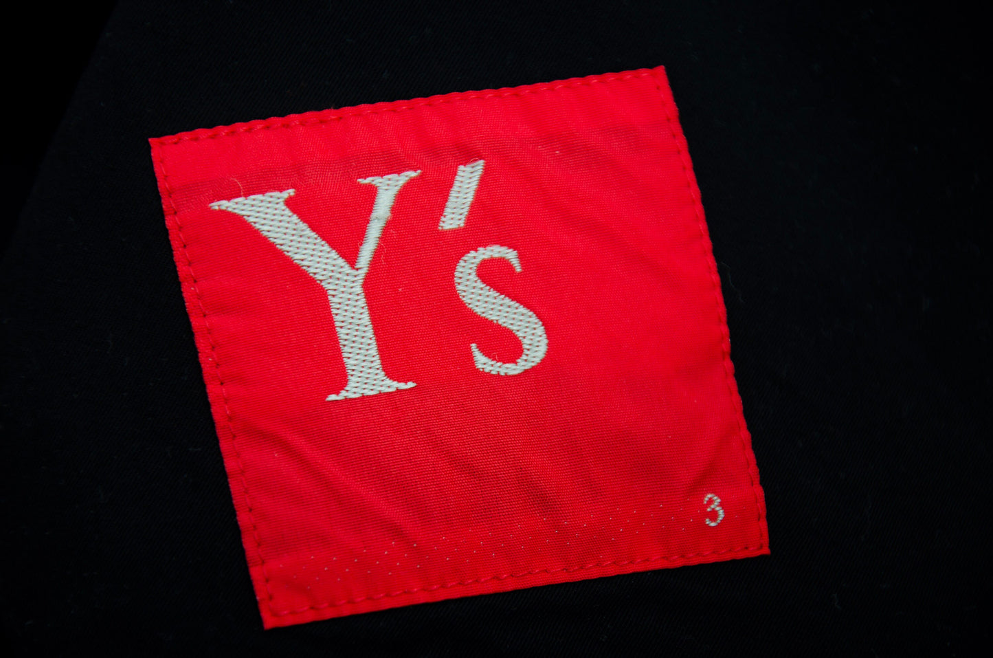 Y's Yohji Yamamoto deformed structured black blazer / Hourglass waist padded shoulders black blazer / Made in Japan