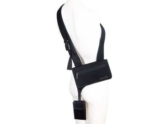 90s Miu Miu technical mesh crossbody bag / Archive Miu Miu bag with phone pouch / Made in Italy