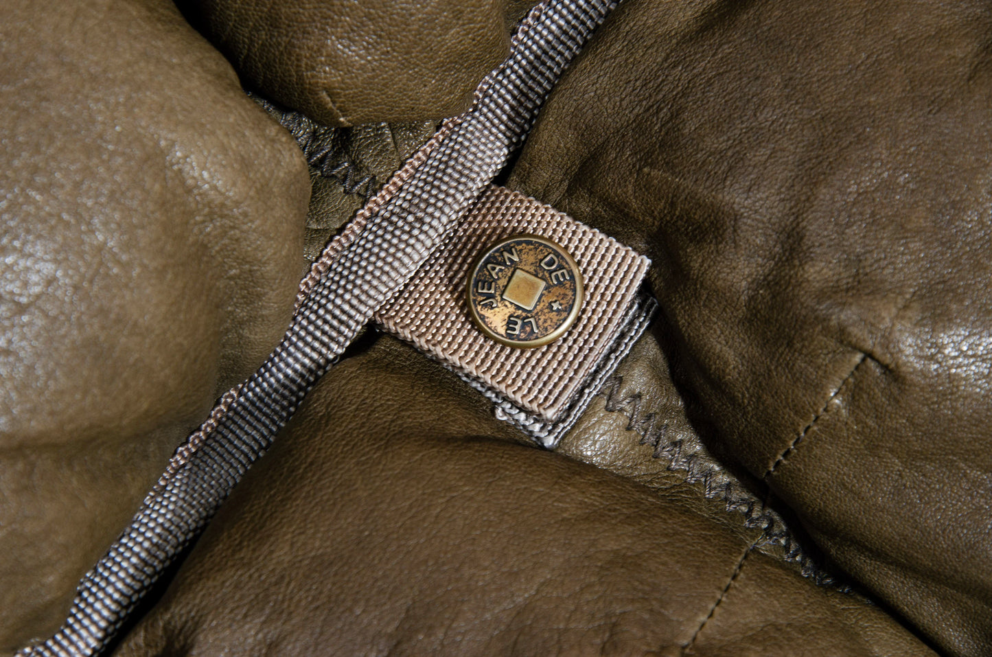 Marithé + François Girbaud Pokachu padded leather bag / Girbaud brown leather puffer tote bag