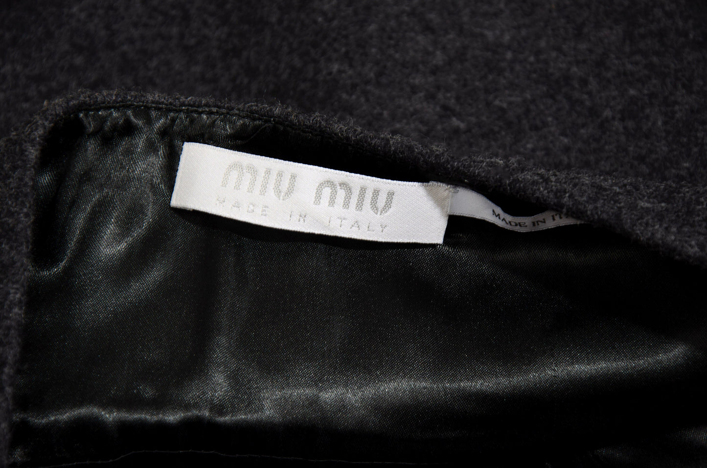 90s Miu Miu low rise dark grey wool mini skirt / Miu Miu low waist short above the knee skirt