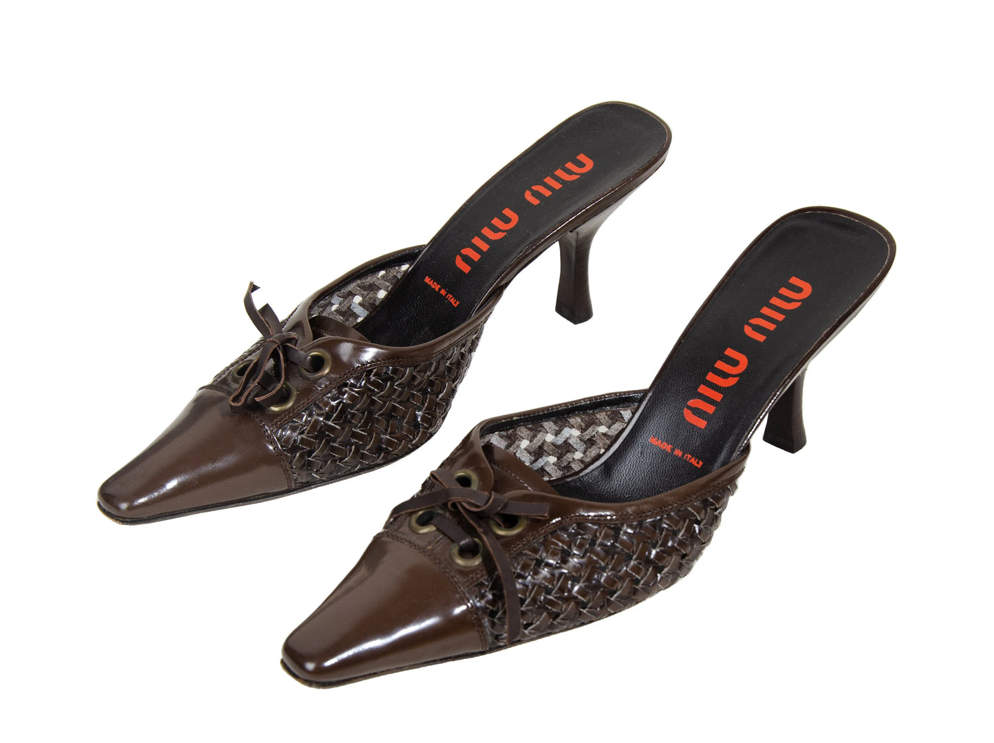 Vintage Miu Miu kitten heels brown leather open back mules / Woven leather bow details Miu Miu shoes / Made in Italy