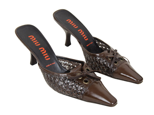 Vintage Miu Miu kitten heels brown leather open back mules / Woven leather bow details Miu Miu shoes / Made in Italy