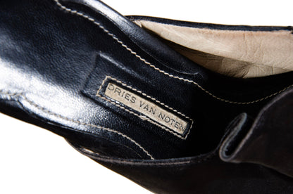 90s Dries Van Noten black leather Louis XV kitten heels mules / EU 40