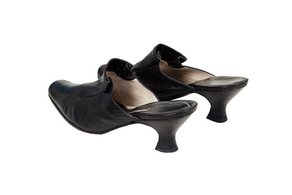 90s Dries Van Noten black leather Louis XV kitten heels mules / EU 40
