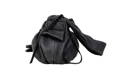 Vintage Japanese black pebbled leather handbag with horn detail