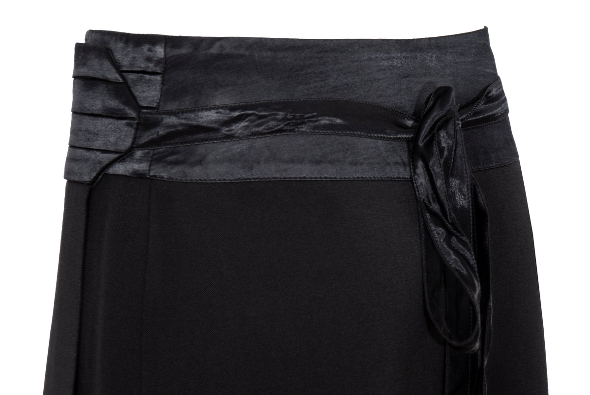 F/W 2001 Simultaneous black mini wrap skirt with pleated satin cummerbund waistband